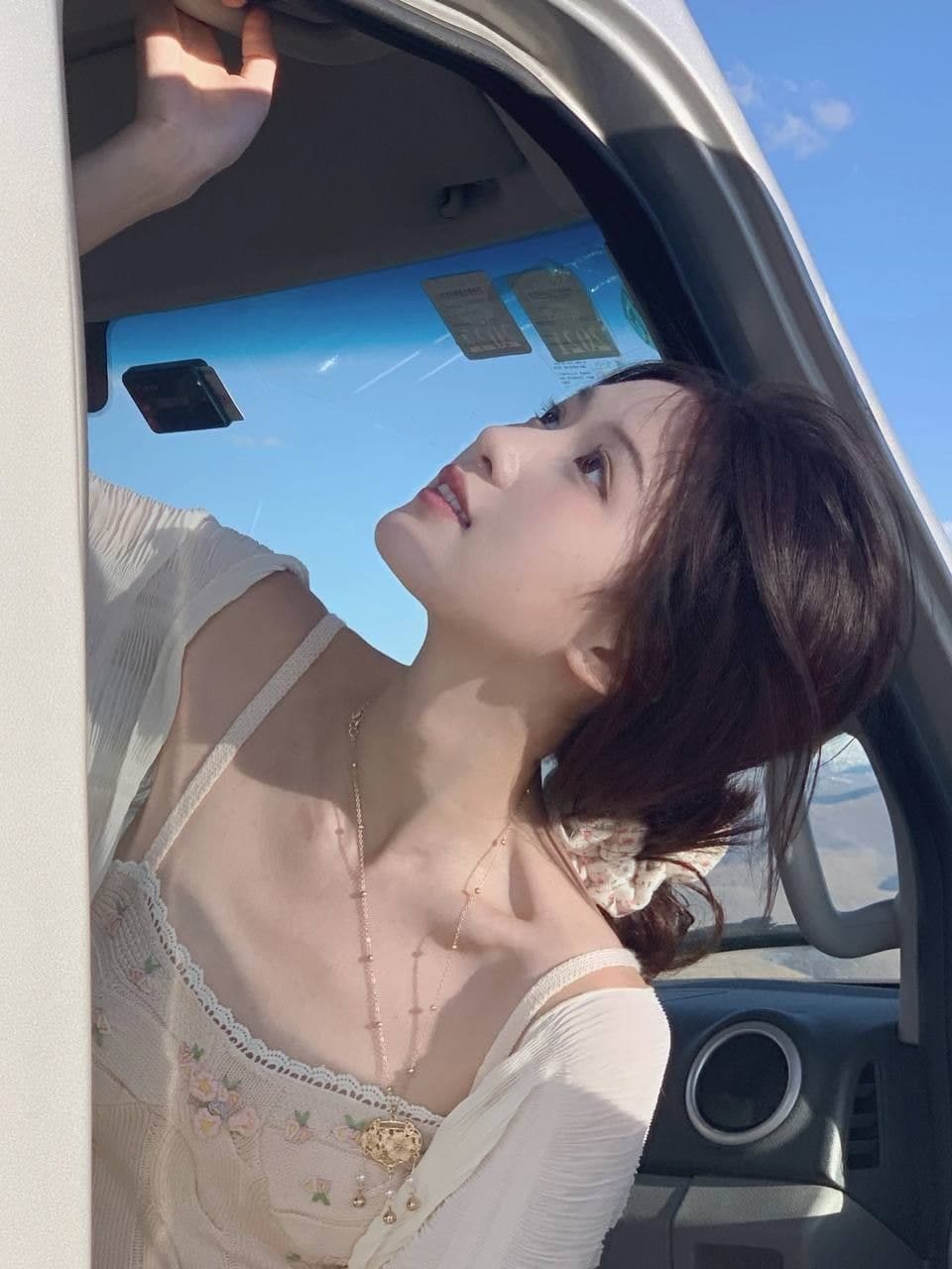 吻胸摸腿揉屁股嬌喘視頻18禁