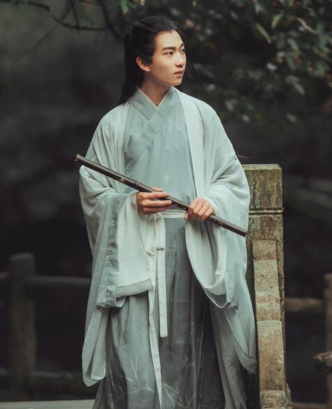 一個(gè)人看的免費(fèi)視頻大全小說